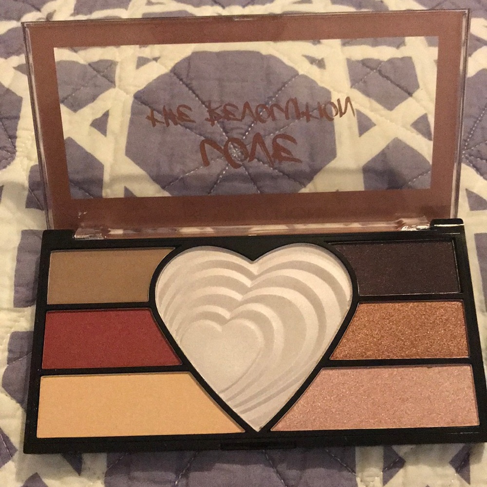 Eyeshadow & Highlighter palette